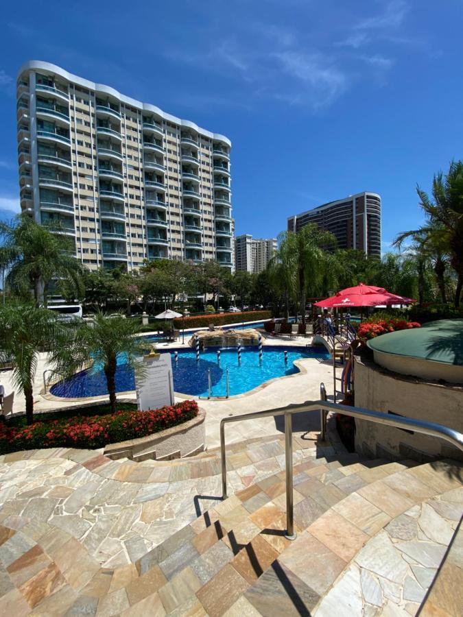 Barra Da Tijuca - 9 - Flat Premium Com Cozinha, Fogao Cooktop, Geladeira Grande, Smart Tv Grande, Lindo E Muitissimo Confortavel, Balsa Para A Praia Gratis E Estacionamento Gratuito Rio de Janeiro Exterior photo