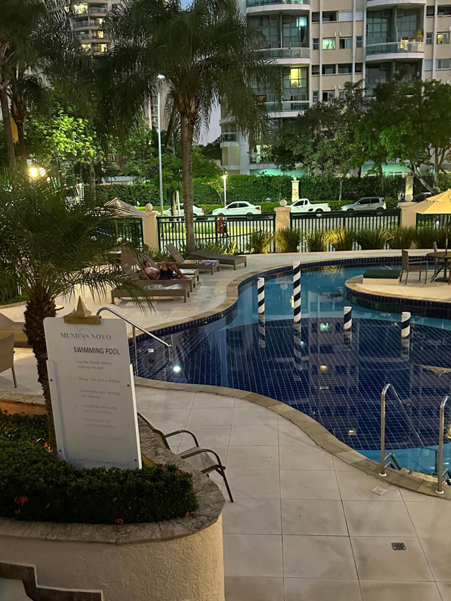 Barra Da Tijuca - 9 - Flat Premium Com Cozinha, Fogao Cooktop, Geladeira Grande, Smart Tv Grande, Lindo E Muitissimo Confortavel, Balsa Para A Praia Gratis E Estacionamento Gratuito Rio de Janeiro Exterior photo